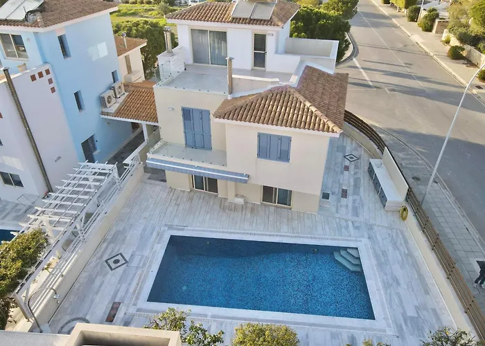 Coral Azure * Πάφος